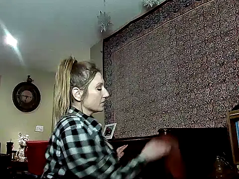 Snapshot of lilyhornyhousewife chatting on 12-03-24, 11:44 lilyhornyhousewife online show from 12-03-24, 11:44