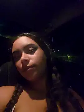 cinnaminnie online show from 03-01-25, 01:43