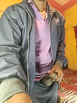 Snapshot of Hunter_boy9 chatting on 12-18-25, 12:17 Hunter boy9 online show from 12-18-25, 12:17