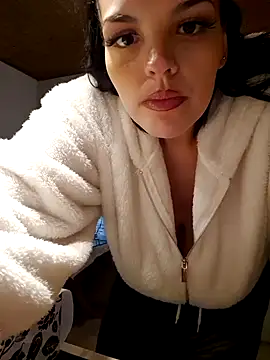Snapshot of Jujuicy_97 chatting on 12-18-24, 07:58 Jujuicy 97 online show from 12-18-24, 07:58