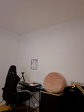 Jujuicy 97 online show from 02-10-26, 09:02