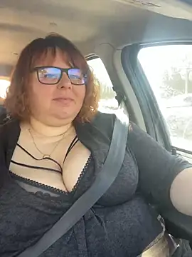 Snapshot of Tania-myr87_ZD chatting on 03-15-25, 08:15 Tania-myr87 ZD online show from 03-15-25, 08:15