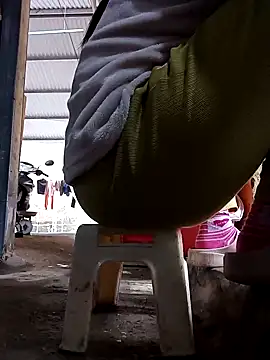 JasminePham online show from 03-01-25, 02:04