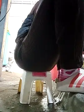 JasminePham online show from 03-10-25, 01:23