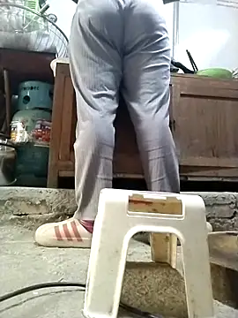 JasminePham online show from 03-20-25, 04:07