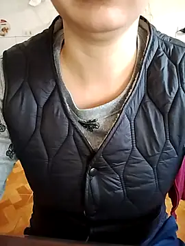 JasminePham online show from 11-20-25, 01:39