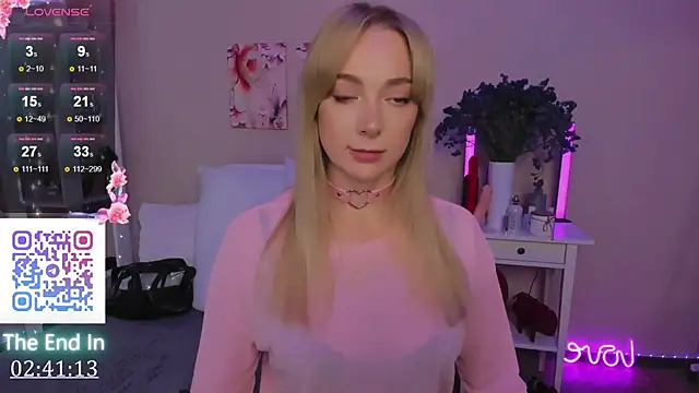 Snapshot of MissLisaX chatting on 12-02-25, 10:20 MissLisaX online show from 12-02-25, 10:20