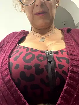 Snapshot of anastasia_and_jordan chatting on 04-10-26, 11:04 anastasia and jordan online show from 04-10-26, 11:04