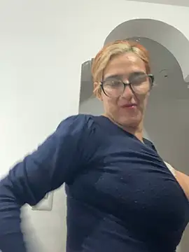 Snapshot of anastasia_and_jordan chatting on 04-16-26, 10:27 anastasia and jordan online show from 04-16-26, 10:27