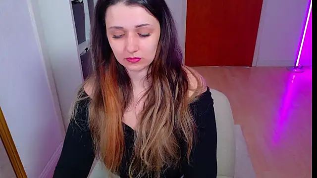 Snapshot of jenna-sxy19 chatting on 09-11-25, 10:37 jenna-sxy19 online show from 09-11-25, 10:37