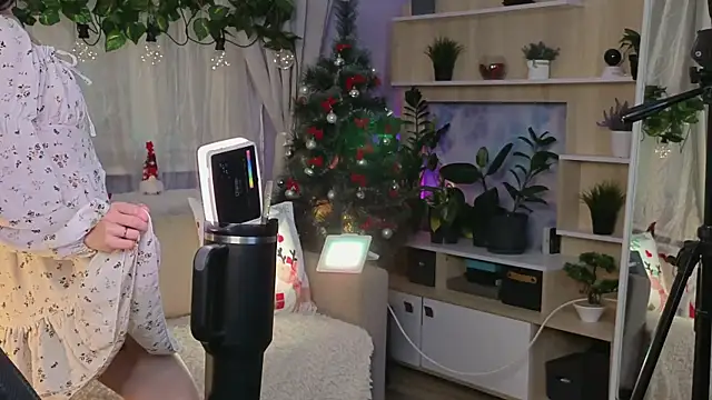 KiraLiLime online show from 02-11-25, 09:25