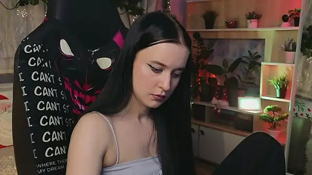 KiraLiLime online show from 03-06-25, 12:32