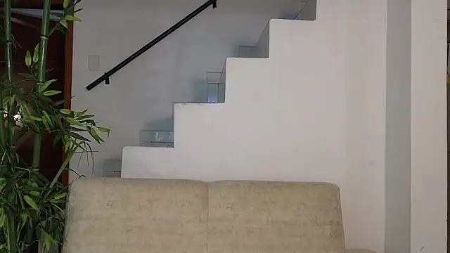 Lorenne Miller online show from 10-01-25, 03:34