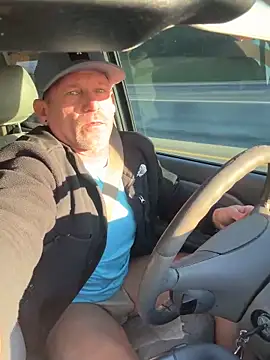 Snapshot of Pegasus0401 chatting on 12-16-25, 09:31 Pegasus0401 online show from 12-16-25, 09:31