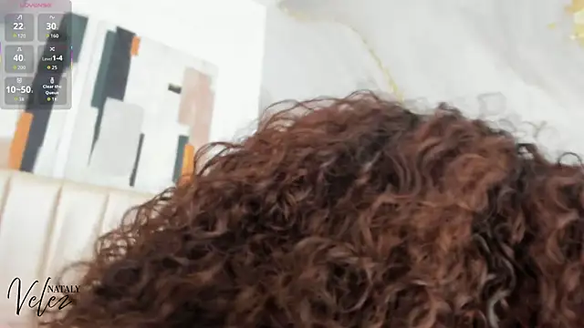 nataly velez online show from 11-18-25, 06:45