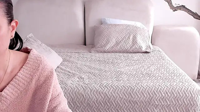 Snapshot of BridgetRodriguez chatting on 01-23-25, 06:35 BridgetRodriguez online show from 01-23-25, 06:35