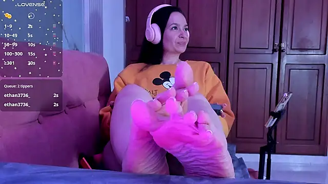 Snapshot of BridgetRodriguez chatting on 11-16-25, 12:55 BridgetRodriguez online show from 11-16-25, 12:55