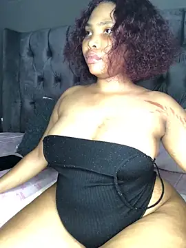 Anaelle24 online show from 01-15-25, 07:15