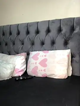 Snapshot of Anaelle24 chatting on 06-25-26, 02:55 Anaelle24 online show from 06-25-26, 02:55