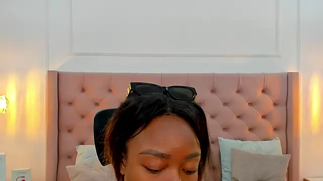 mia schwarz online show from 09-09-25, 09:58