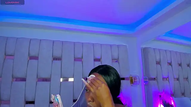 Snapshot of mia_schwarz chatting on 03-02-26, 09:54 mia schwarz online show from 03-02-26, 09:54