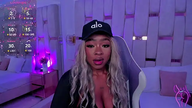 Snapshot of mia_schwarz chatting on 04-13-26, 03:12 mia schwarz online show from 04-13-26, 03:12