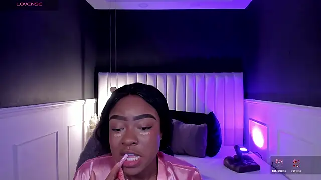 Snapshot of mia_schwarz chatting on 04-16-26, 11:55 mia schwarz online show from 04-16-26, 11:55