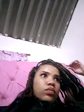 Snapshot of 1CANDYLOVE chatting on 11-18-25, 02:06 1CANDYLOVE online show from 11-18-25, 02:06