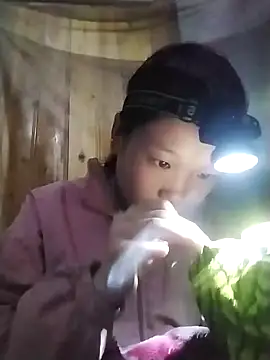 Snapshot of lytamye chatting on 12-14-24, 07:29 lytamye online show from 12-14-24, 07:29