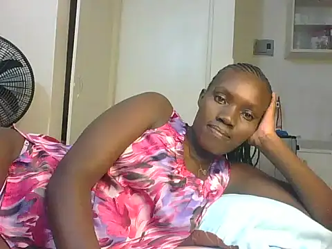 Slimthick900 online show from 01-22-25, 07:56