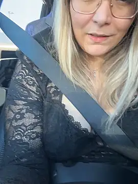 EmyLana online show from 02-15-25, 10:33