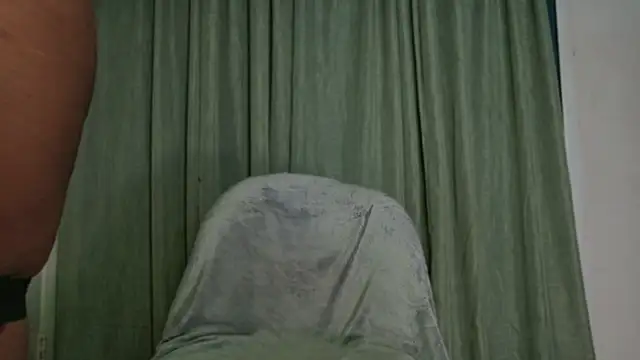 Snapshot of CurlyNony chatting on 07-19-26, 04:49 CurlyNony online show from 07-19-26, 04:49
