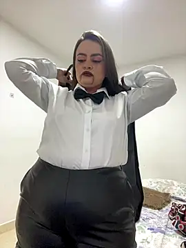 Im Amelia online show from 10-30-25, 10:32