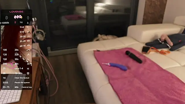 Snapshot of sexyLolia11 chatting on 05-25-26, 11:33 sexyLolia11 online show from 05-25-26, 11:33