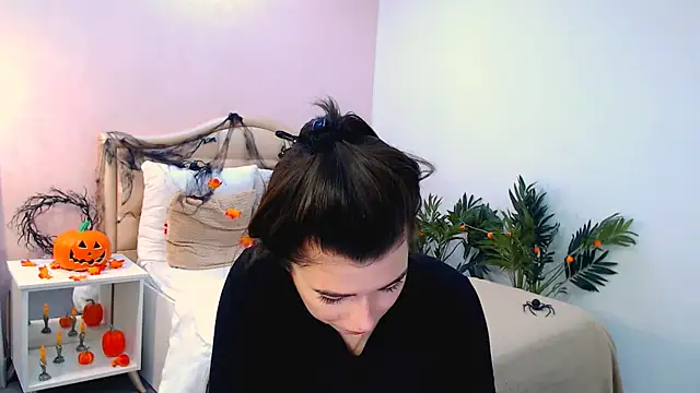  Sun Shy  online show from 10-31-25, 06:47