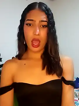 Snapshot of Lanna_hott_ chatting on 12-22-24, 01:33 Lanna hott online show from 12-22-24, 01:33