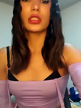 Snapshot of Lanna_hott_ chatting on 01-07-25, 03:23 Lanna hott online show from 01-07-25, 03:23