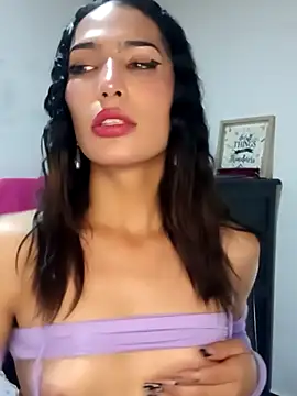 Snapshot of Lanna_hott_ chatting on 03-15-25, 10:33 Lanna hott online show from 03-15-25, 10:33