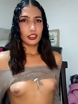 Snapshot of Lanna_hott_ chatting on 03-18-25, 10:37 Lanna hott online show from 03-18-25, 10:37