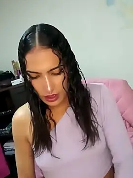 Snapshot of Lanna_hott_ chatting on 03-20-25, 12:11 Lanna hott online show from 03-20-25, 12:11