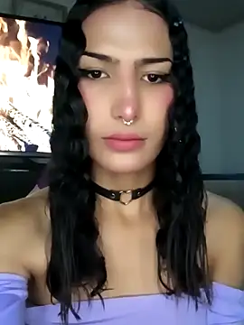 Snapshot of Lanna_hott_ chatting on 09-27-25, 10:31 Lanna hott online show from 09-27-25, 10:31