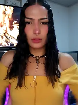 Snapshot of Lanna_hott_ chatting on 09-28-25, 10:53 Lanna hott online show from 09-28-25, 10:53