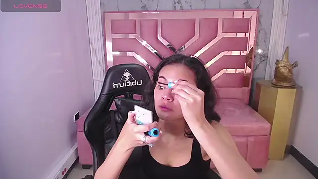 Snapshot of Tyna_ch chatting on 12-10-24, 04:27 Tyna ch online show from 12-10-24, 04:27