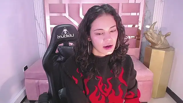 Snapshot of Tyna_ch chatting on 12-21-24, 04:25 Tyna ch online show from 12-21-24, 04:25