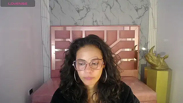 Snapshot of Tyna_ch chatting on 01-15-25, 07:23 Tyna ch online show from 01-15-25, 07:23