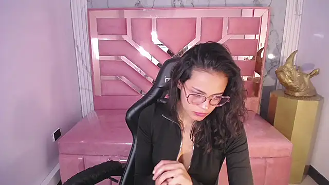 Snapshot of Tyna_ch chatting on 01-23-25, 07:40 Tyna ch online show from 01-23-25, 07:40