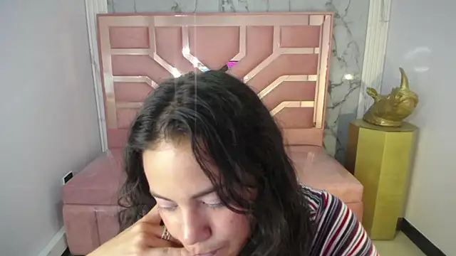 Snapshot of Tyna_ch chatting on 02-10-25, 04:14 Tyna ch online show from 02-10-25, 04:14