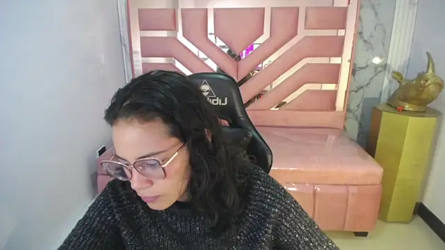 Snapshot of Tyna_ch chatting on 02-11-25, 04:13 Tyna ch online show from 02-11-25, 04:13