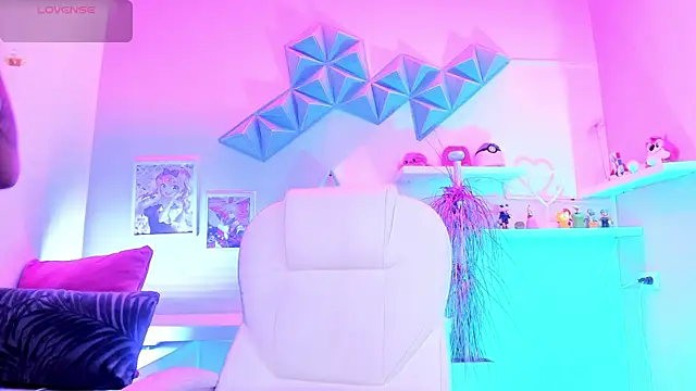 Valkiria ponce online show from 11-14-25, 05:17