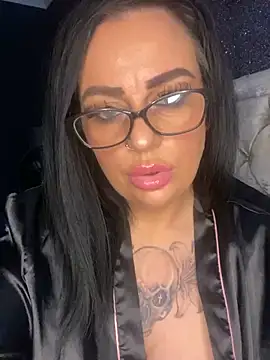 Snapshot of MissEssex chatting on 01-29-25, 12:35 MissEssex online show from 01-29-25, 12:35